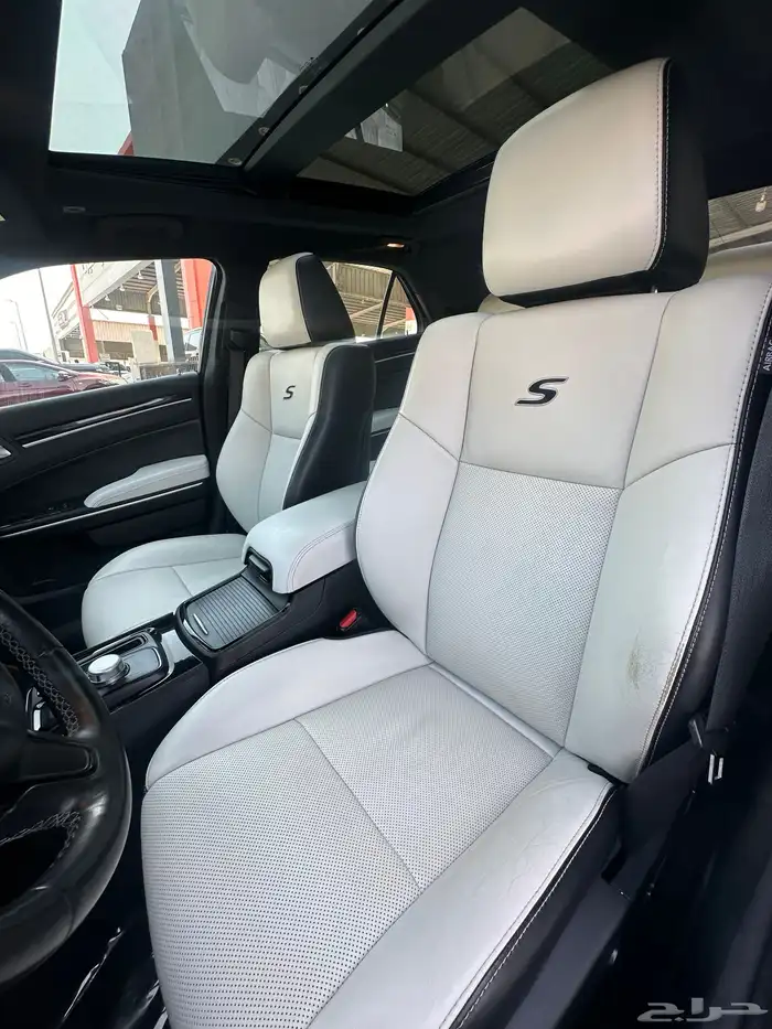 كرايزلر 2019 C 300 S سعودي المتحده للسيارات سبورت 11