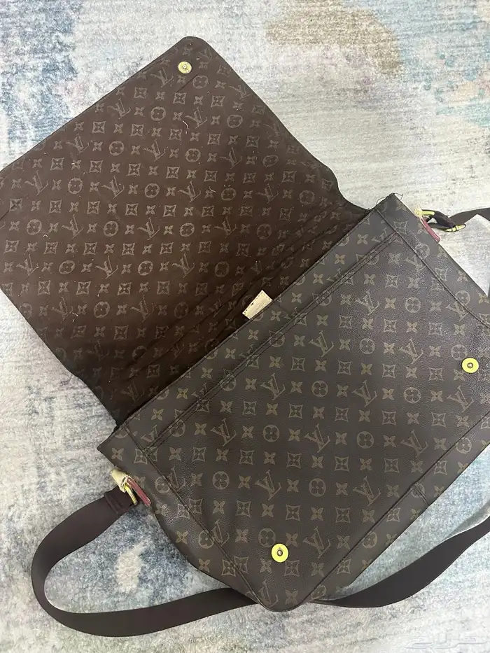 شنطة لابتوب كبيرة 1