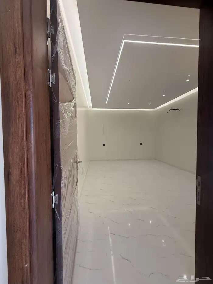 دور فاخر 460 بحي العوينة بالمربع الذهبي بسعر 980 الف 8