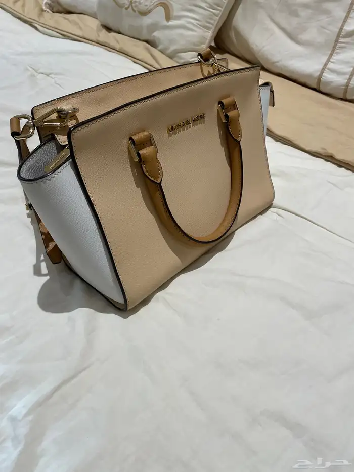 Michale korse purse for sale 500 sar 1