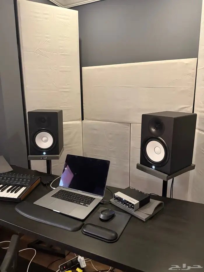 للبيع أجهزه انتاج موسيقي MacBookpro - Speakers - interface 0