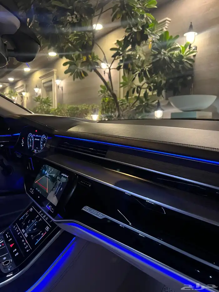 اودي A8L عداد قليل 2020 46