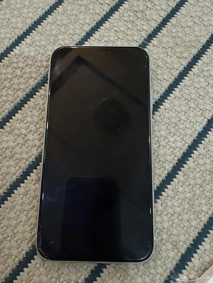 ايفون 11 ابيض 1