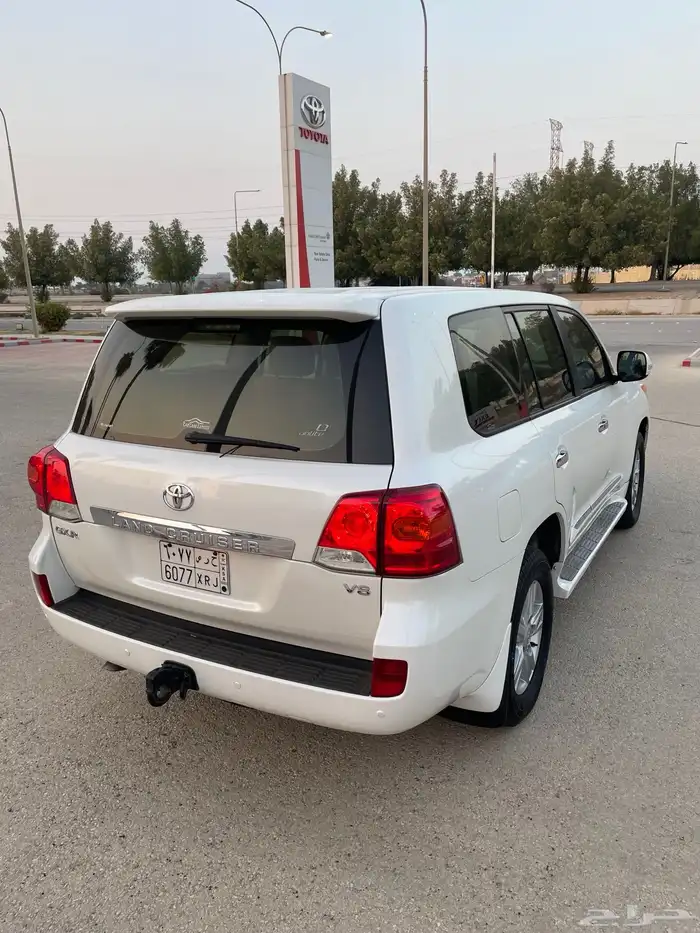 لاندكروزر 2014 GXR 10