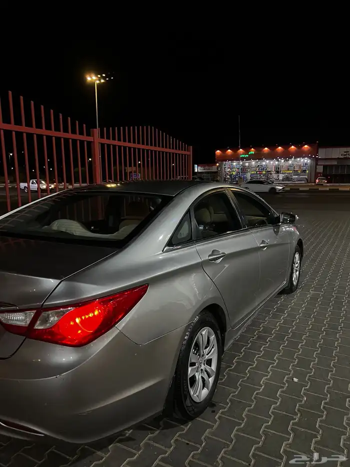 للبيع سوناتا 2013 نظيفة استندر 1