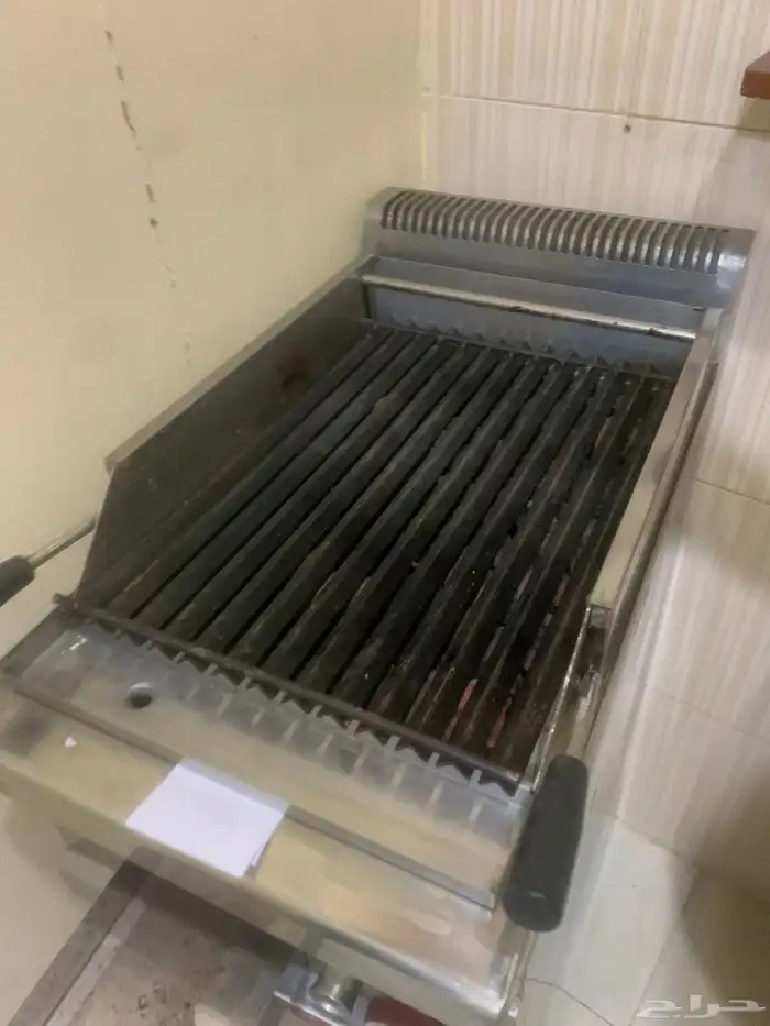 شواية غاز بحجارة الحمم البركانية ايطالية نظيفة جدا وممتازة 8