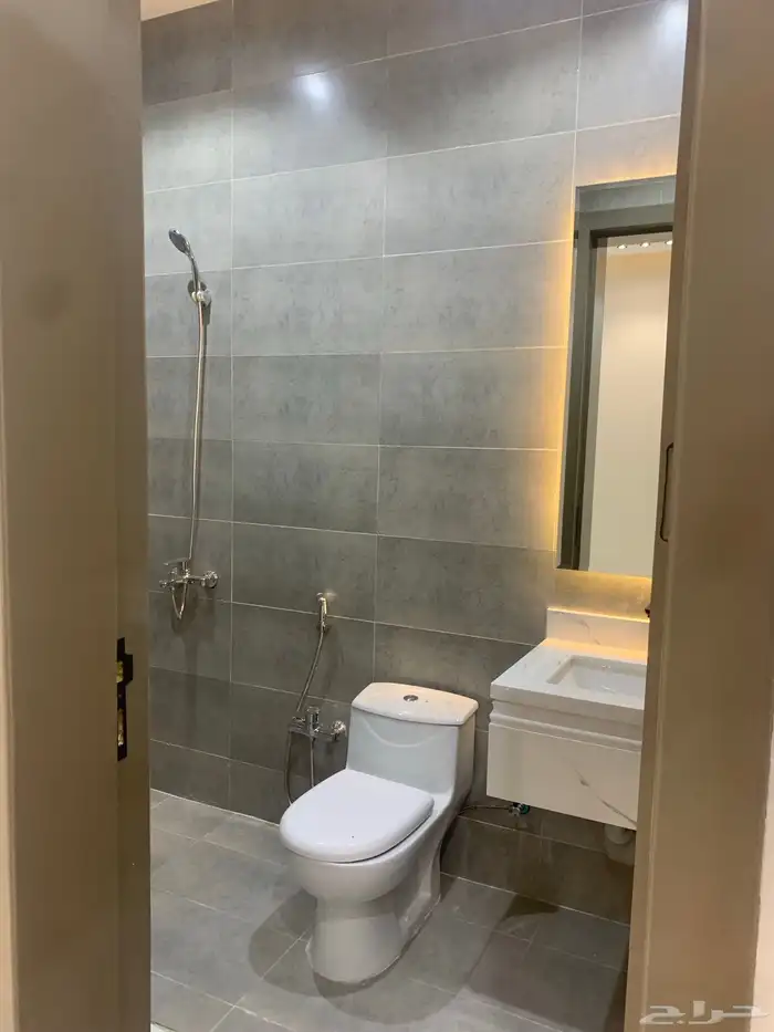 للبيع شقق ارضي بحوش مدخل سياره من 520 با الخميس 23