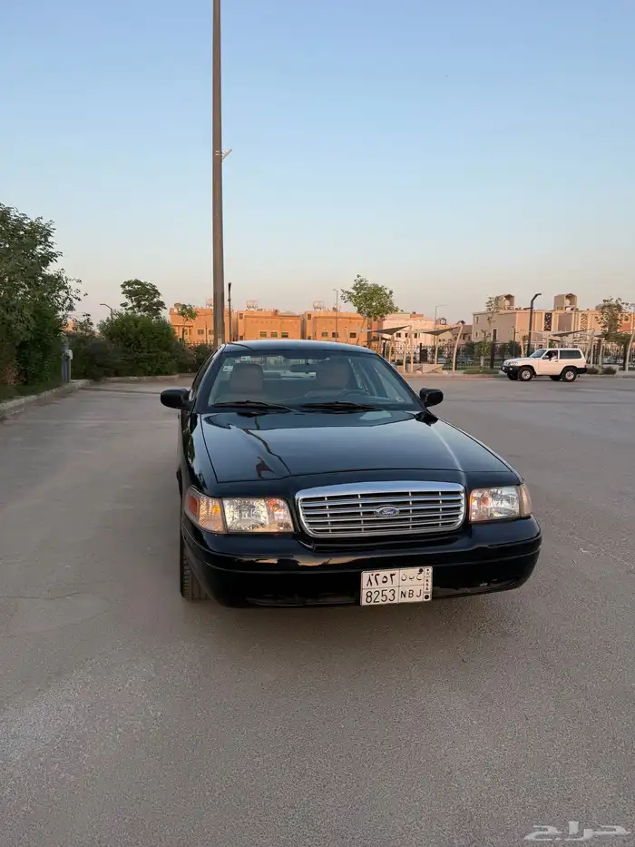 فورد فكتوريا 2011 نظيف جدا 2