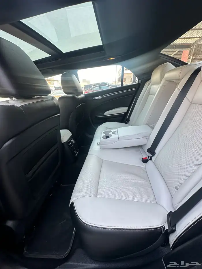 كرايزلر 2019 C 300 S سعودي المتحده للسيارات سبورت 13