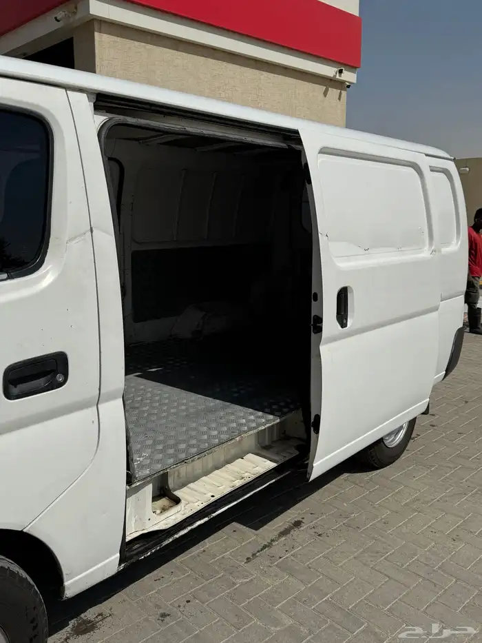 نيسان باص ( أورفان ) 2013 - بضائع 5
