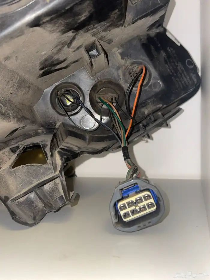 شمعة اكاديا يمين كسر قزاز فقط 4