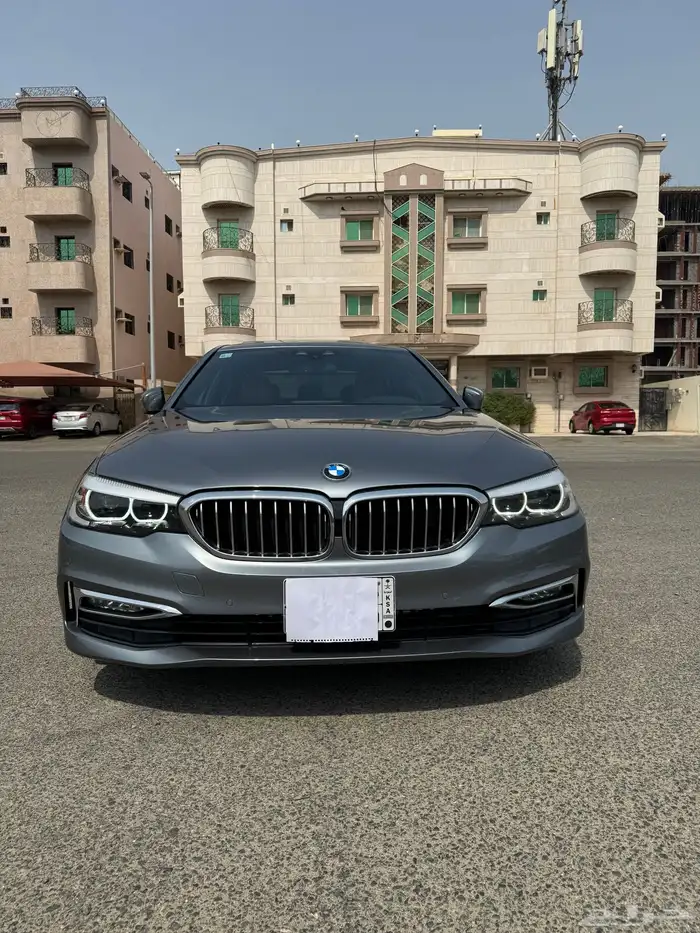 بي ام 530 فل 2017 ماشي 126 الف كيلو قمه في النظافه 7