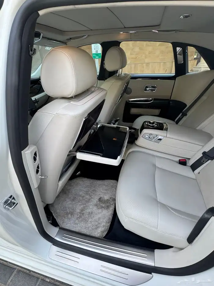 رولز رويس 2011 8