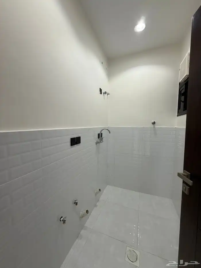 للبيع روف علوي وروف ارضي ببايكة سيارة ف شمال الخميس 22