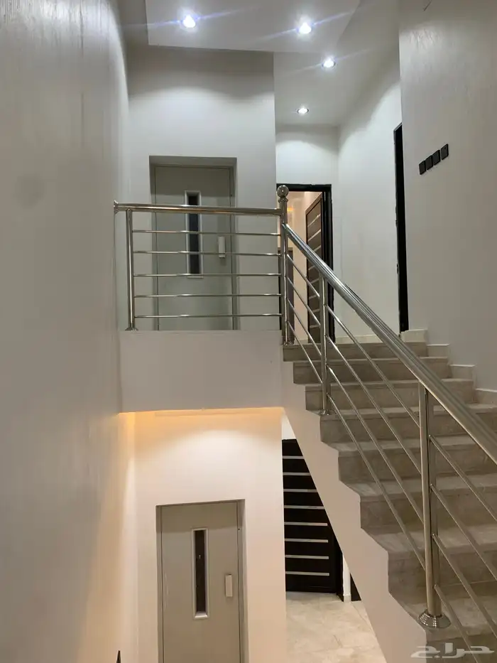 للبيع روف علوي مع ملحق با الخميس موقع مميز جدا من 650 الف 26