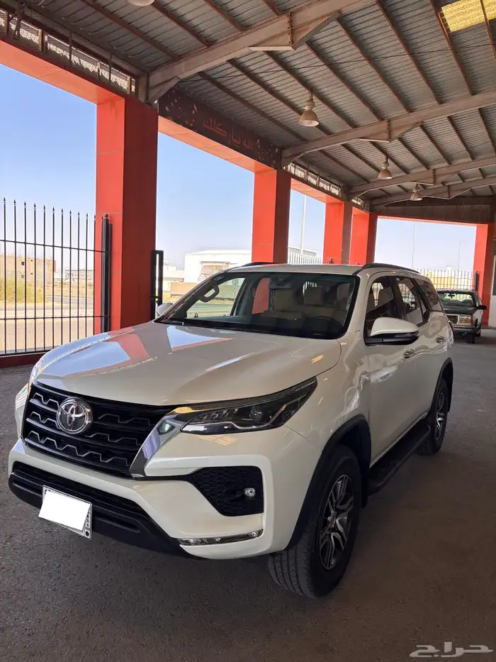 جيب فورتشنر 2022 6 سلندر بنزين 0