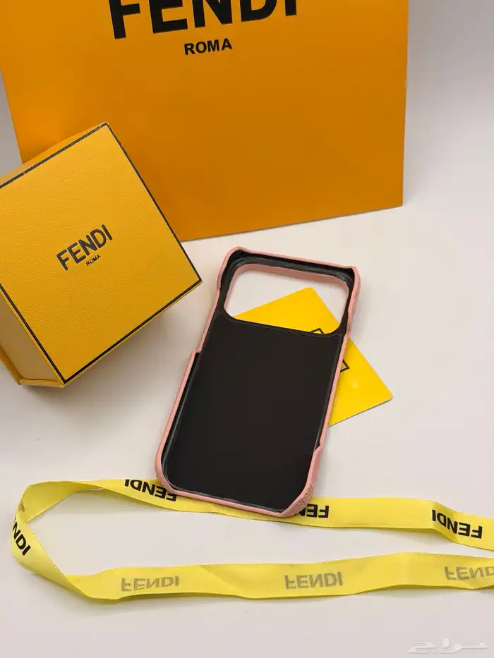 بيوت جوال أيفون 17 ماركات عالمية 14