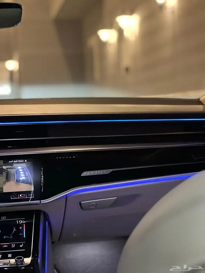 اودي A8L عداد قليل 2020 43