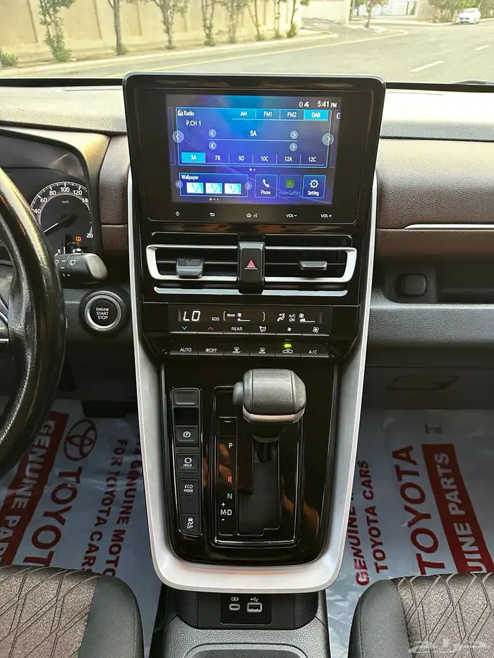 انوفا بنزين GL 2024 16