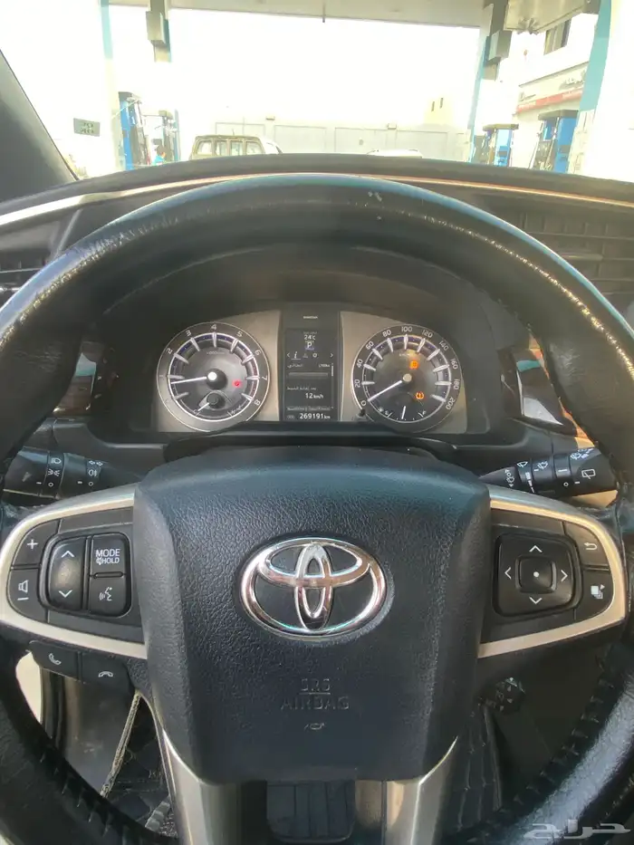 انوفا للبيع 10