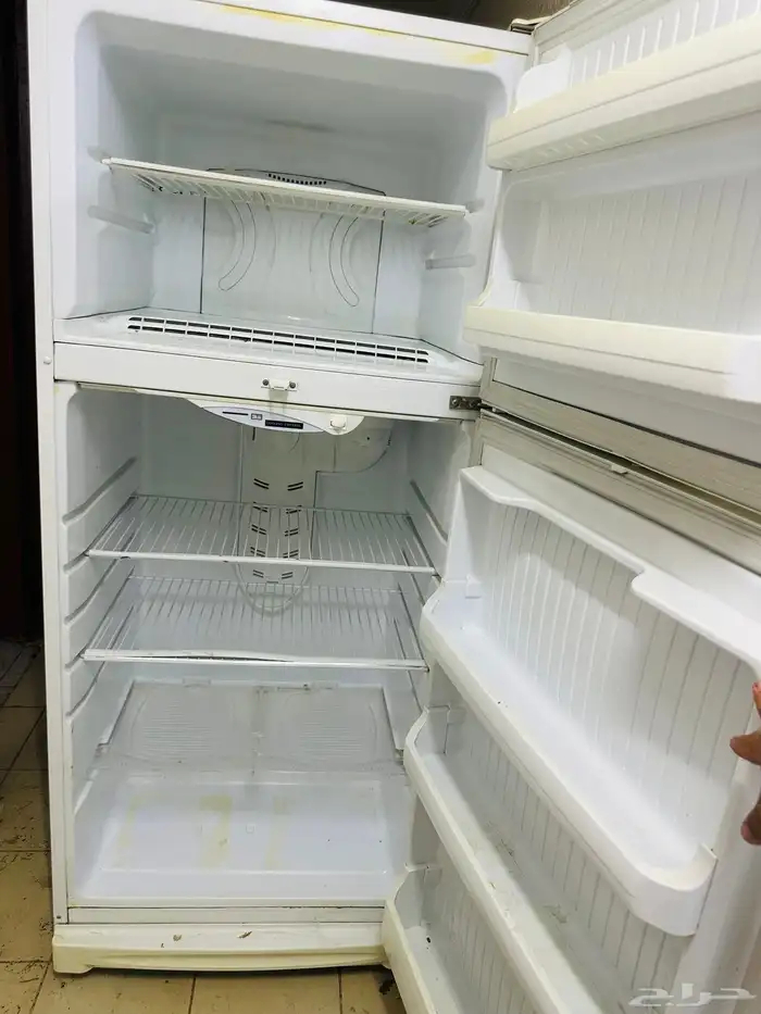للبيع ثلاجة نظيف خاليه من العيوب 4