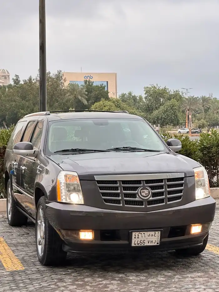 كاديلاك اسكاليد 2011 فل كامل الجميح 9