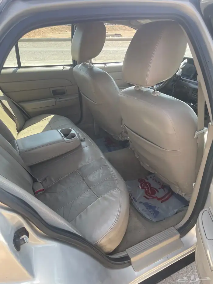 فورد فكتوريا 2011 أمريكي 5