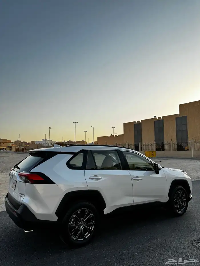 راف فور 2023 فل كامل سعودي 16