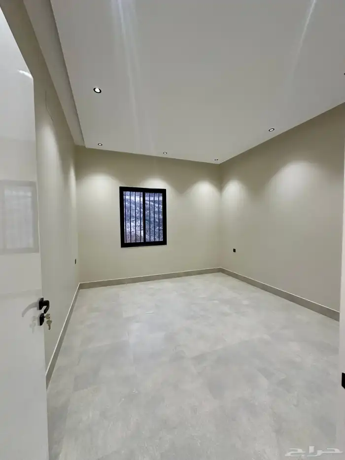 للبيع شقق علويه6غرف مع سطح ومصعد شغال بأبها-المحاله520الف 13