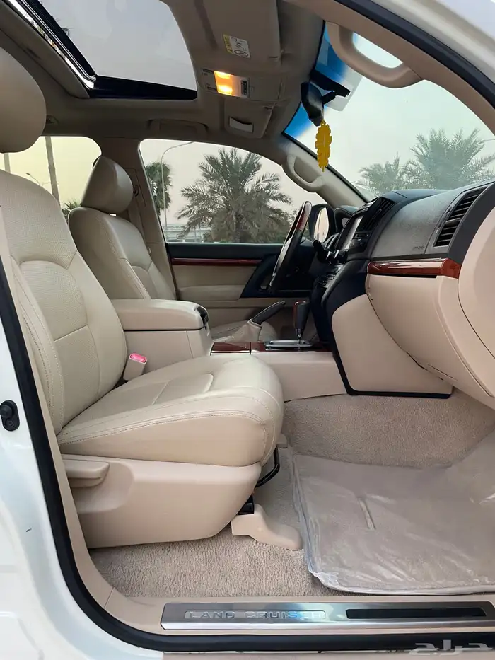 لاندكروزر 2014 GXR 21