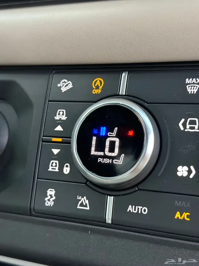 ديفندر 6 سلندر 2022 تحت الضمان HSE ( تم البيع ) 43