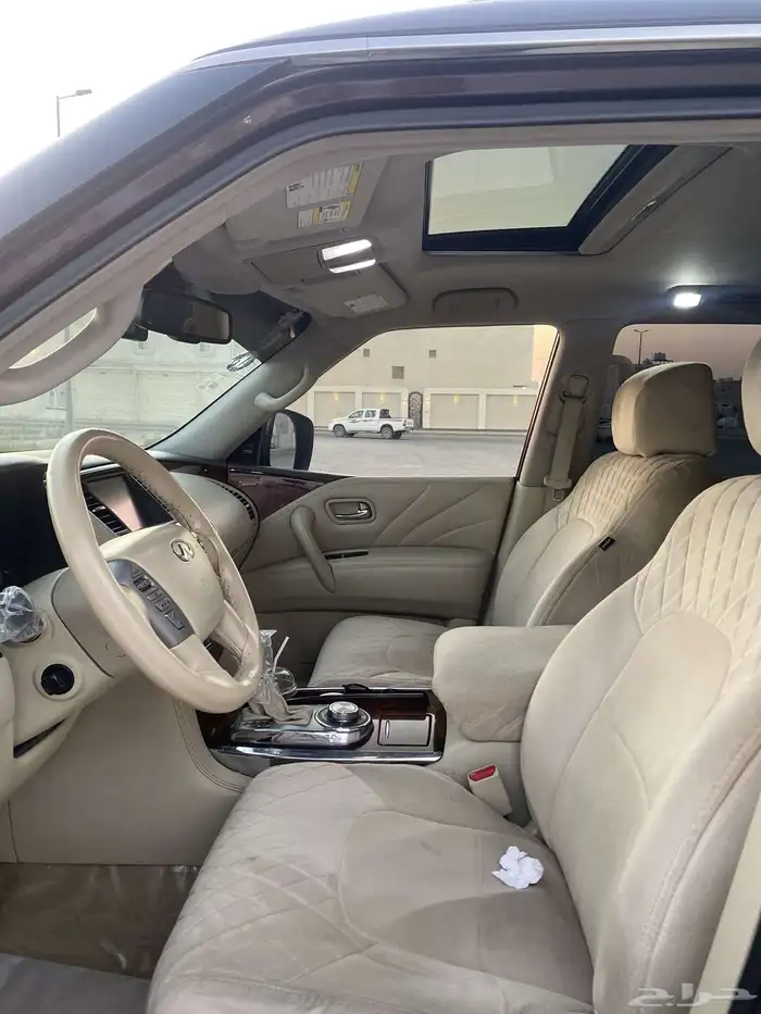 انفينيتي QX80 11