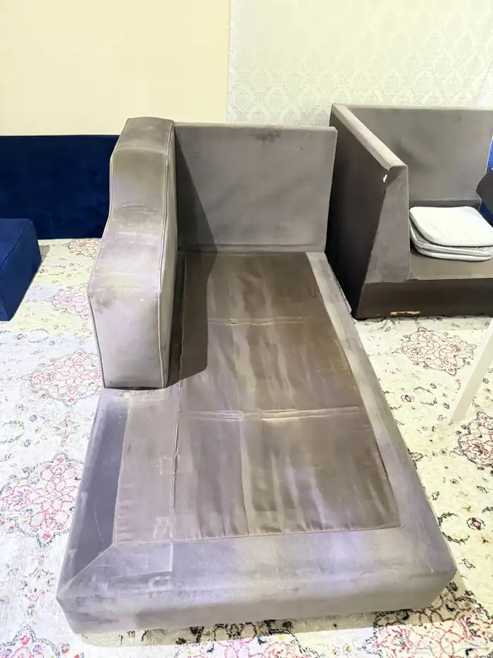 كنب قطعتين للبيع. 0