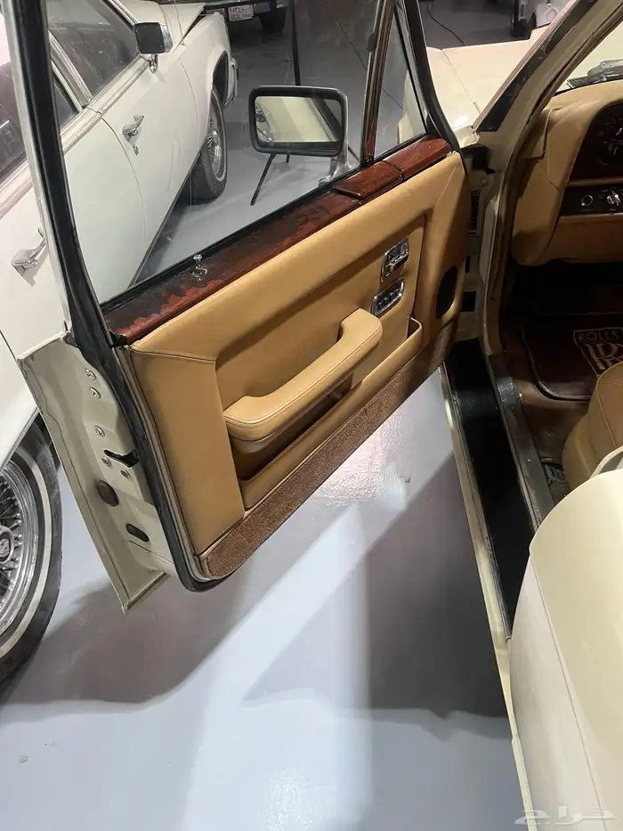 رولز رويس 1984 3