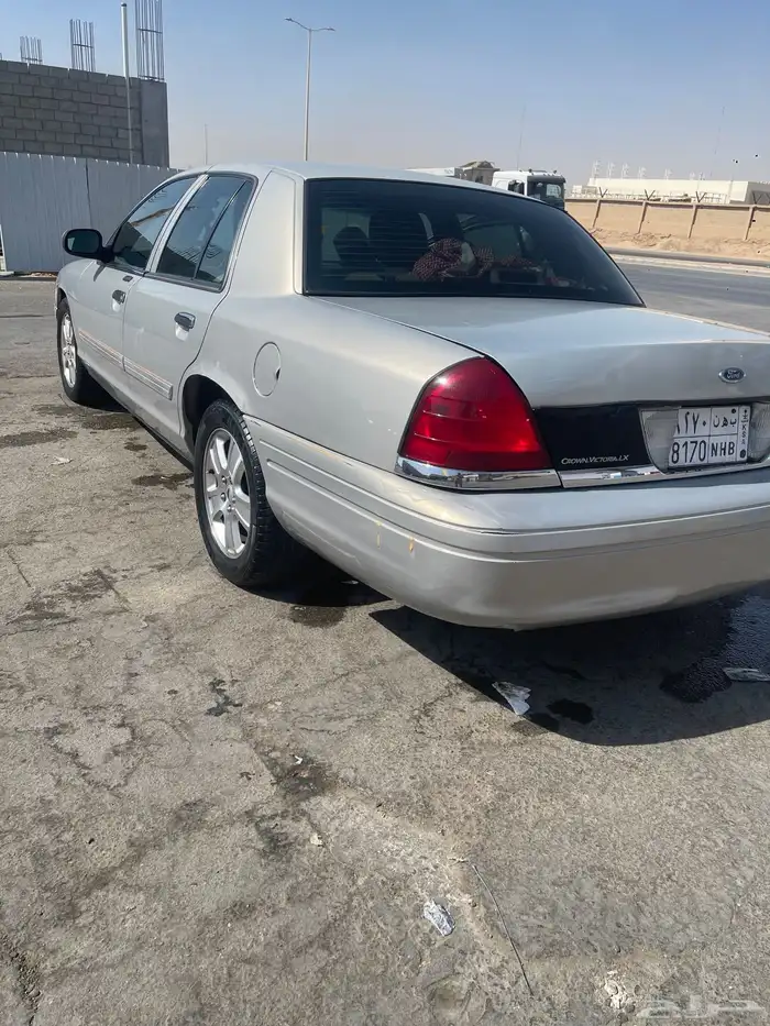 فورد فكتوريا 2011 أمريكي 1