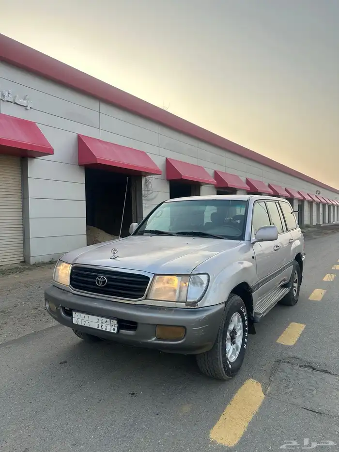 للبيع لاندكروزر جي اكس ار 2