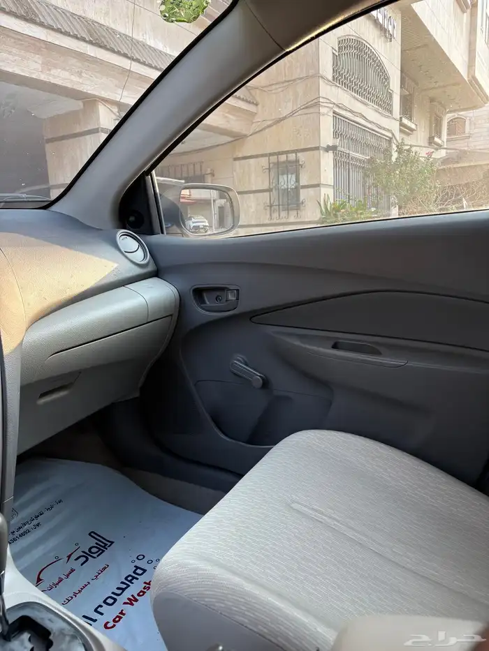 يارس 2013 مخزن شبه الجديد ستاندر 14