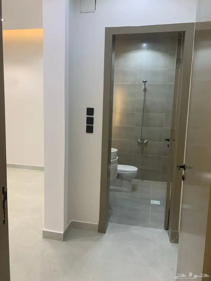 للبيع شقق ارضي بحوش مدخل سياره من 520 با الخميس 20