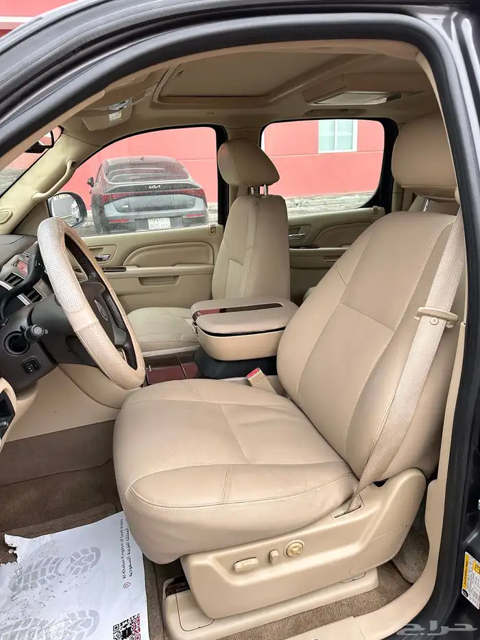 كاديلاك اسكاليد 2011 فل كامل الجميح 42