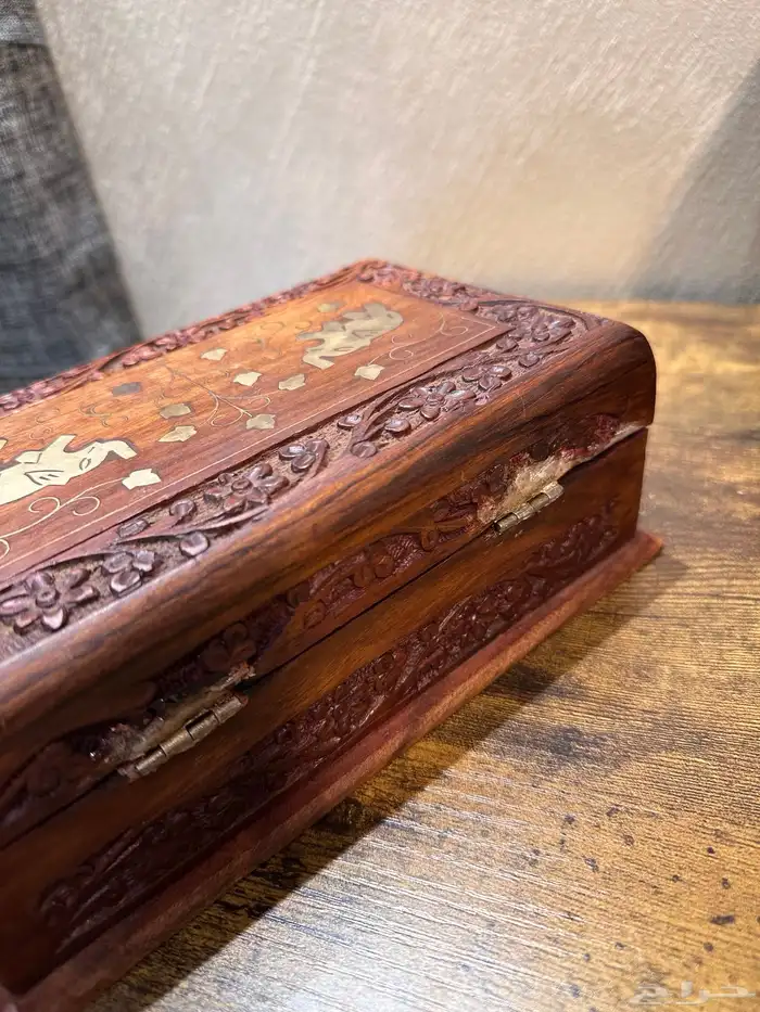 عود هندي فاخر وصندوق هندي فاخر 5