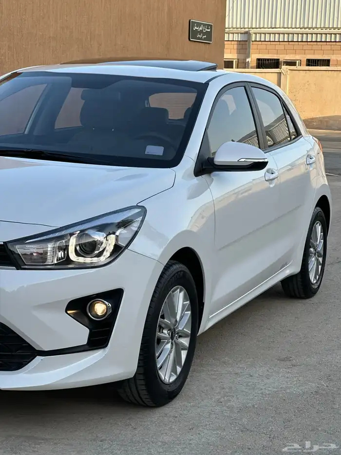 كيا ريو هاتش باك فل كامل العداد 21 الف فقط مخزن 2023 10