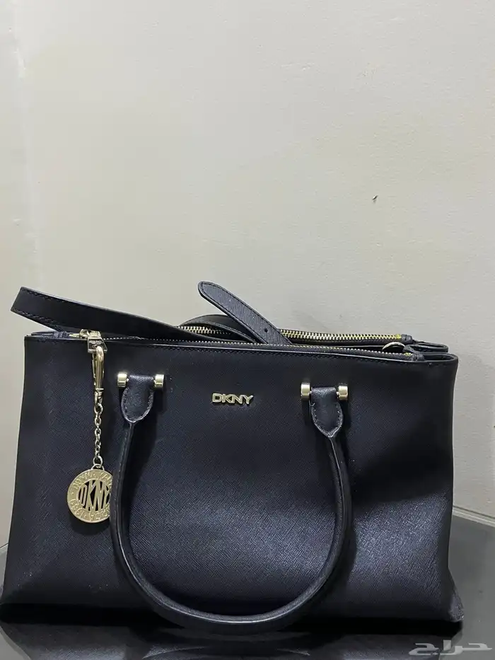 شنطه ماركة DKNY 1