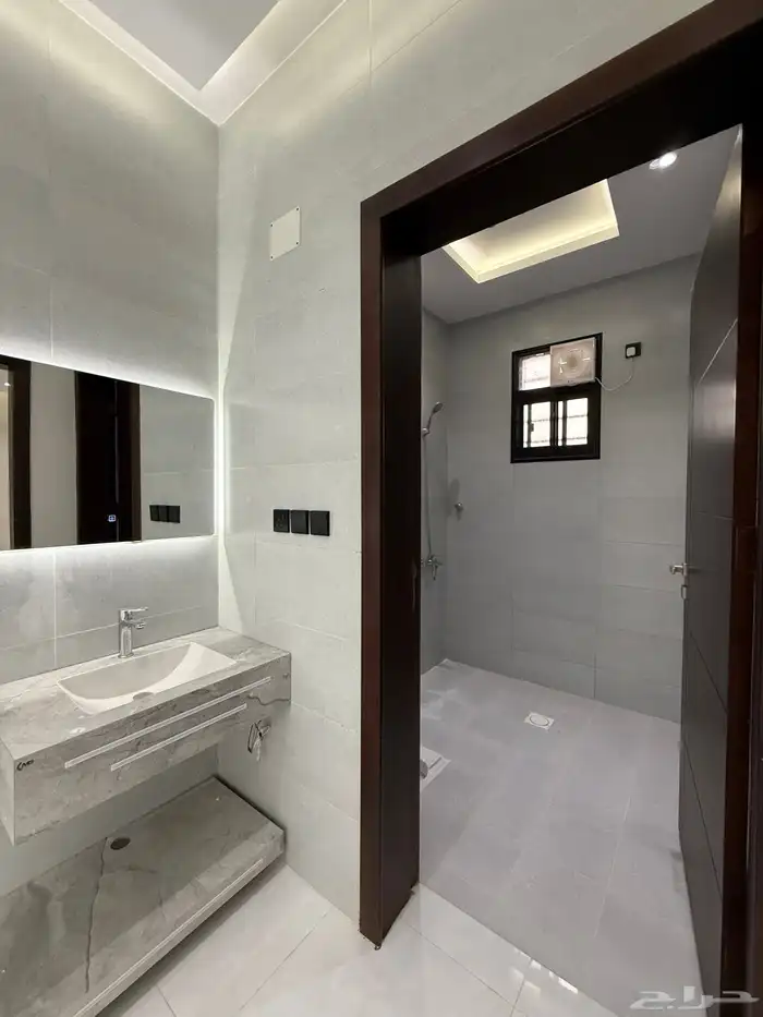 للبيع روف علوي وروف ارضي ببايكة سيارة ف شمال الخميس 45