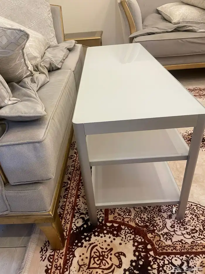 طاولة شاشة 2