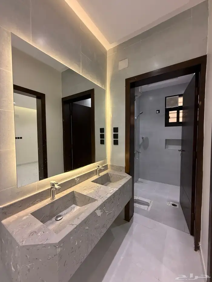 للبيع روف علوي وروف ارضي ببايكة سيارة ف شمال الخميس 6