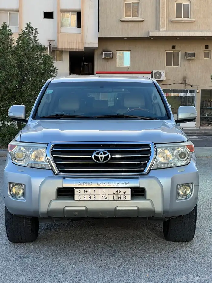 تويوتا لاند كروزر جيب موديل 2013 3
