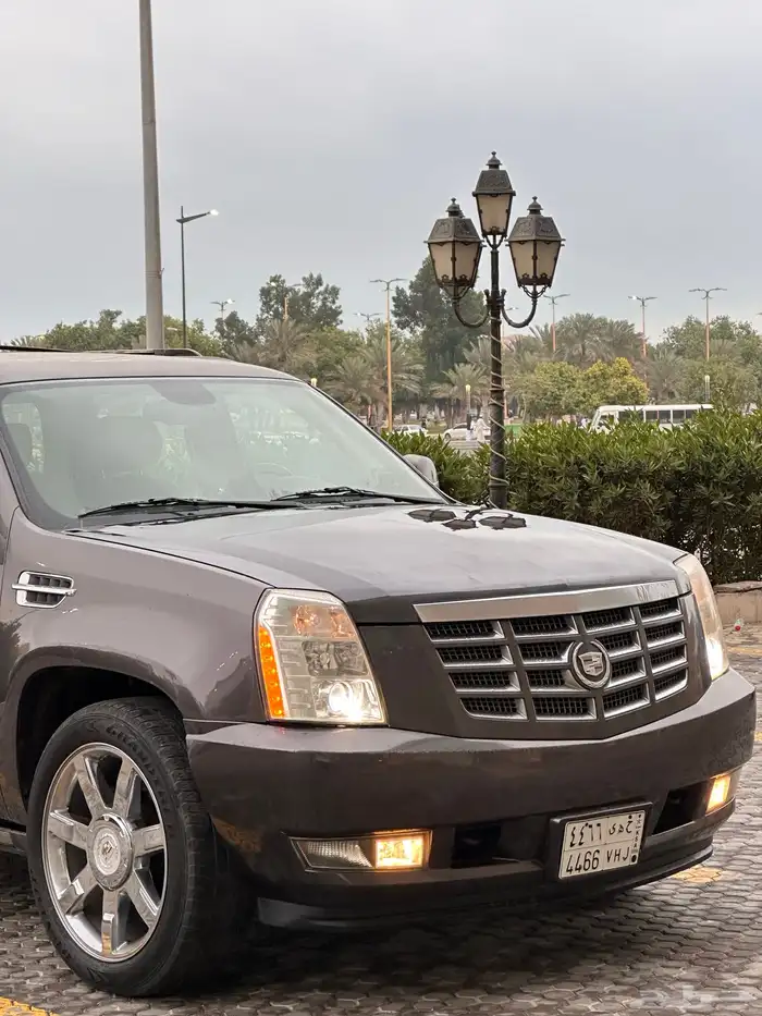 كاديلاك اسكاليد 2011 فل كامل الجميح 11
