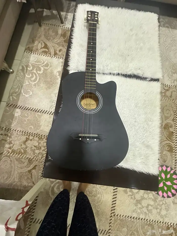 قيتار نطيف بس سلك مقطوع 0