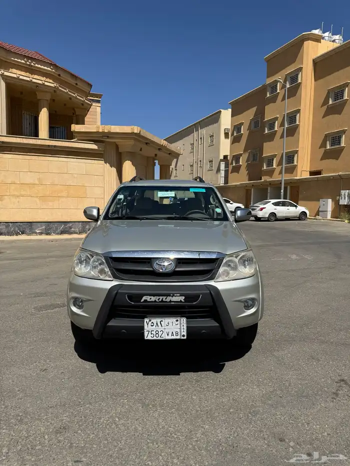 تويوتا فورتشنر2008 10