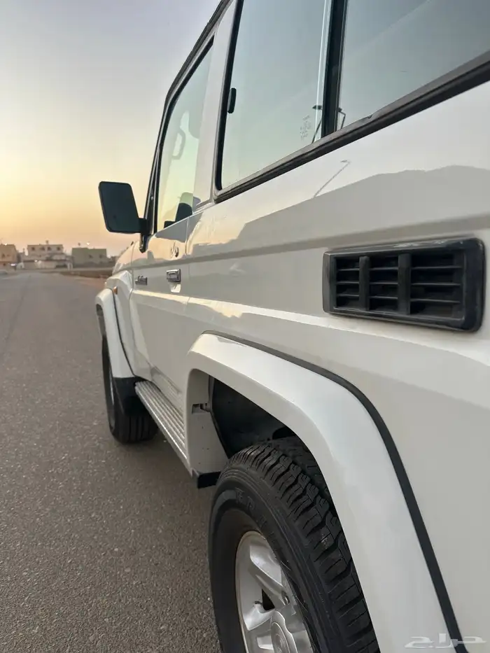 جيب ربع 16